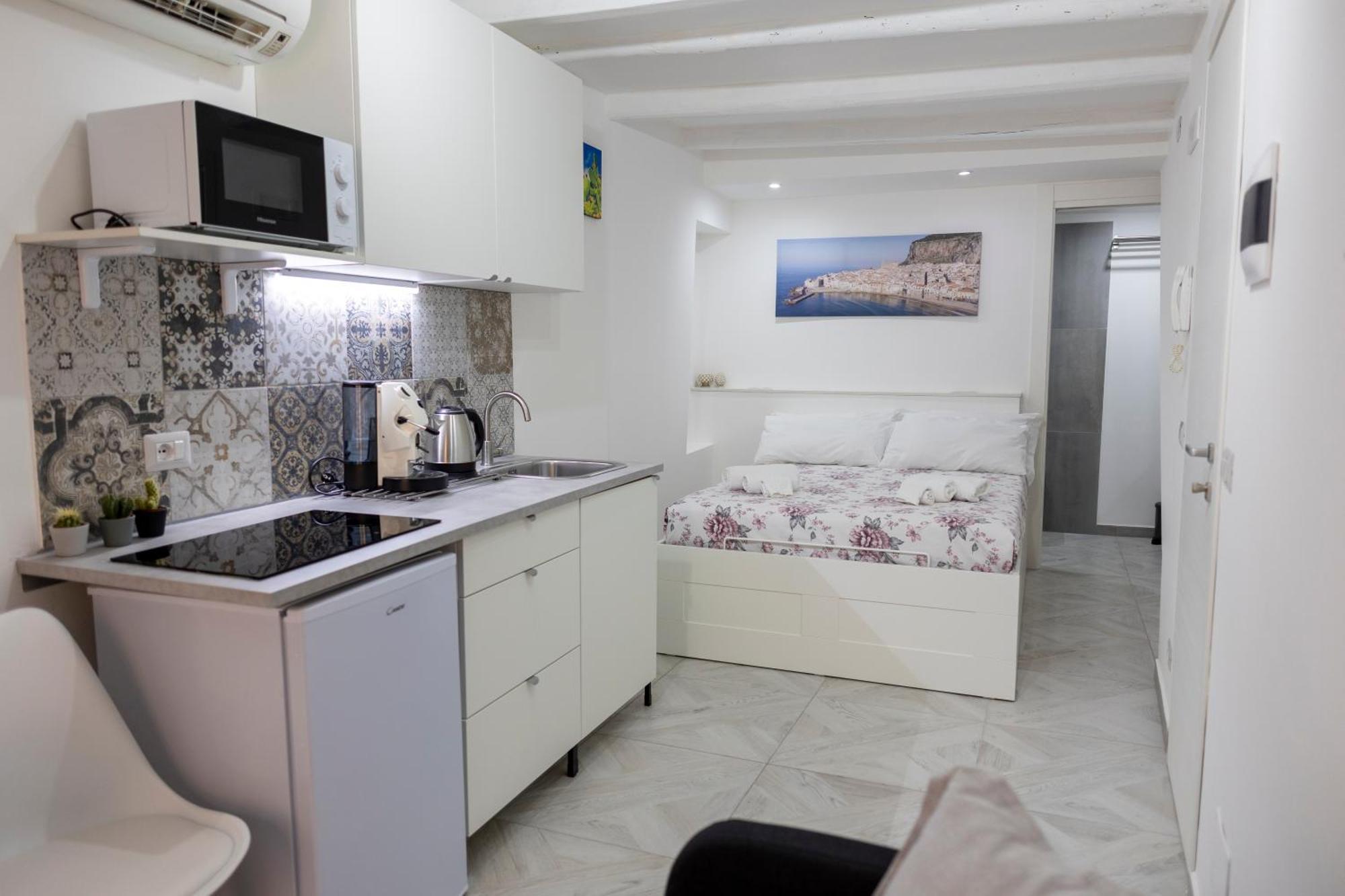 Aurora House Suite Чефалу Экстерьер фото