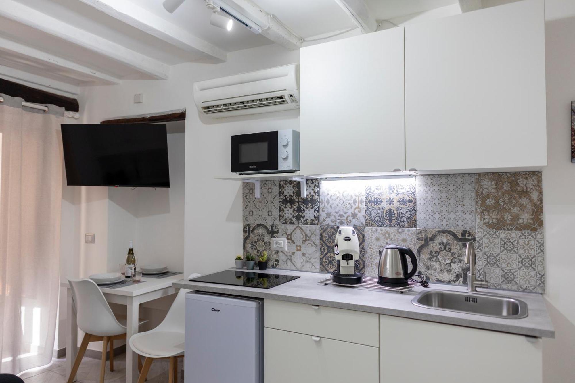 Aurora House Suite Чефалу Экстерьер фото